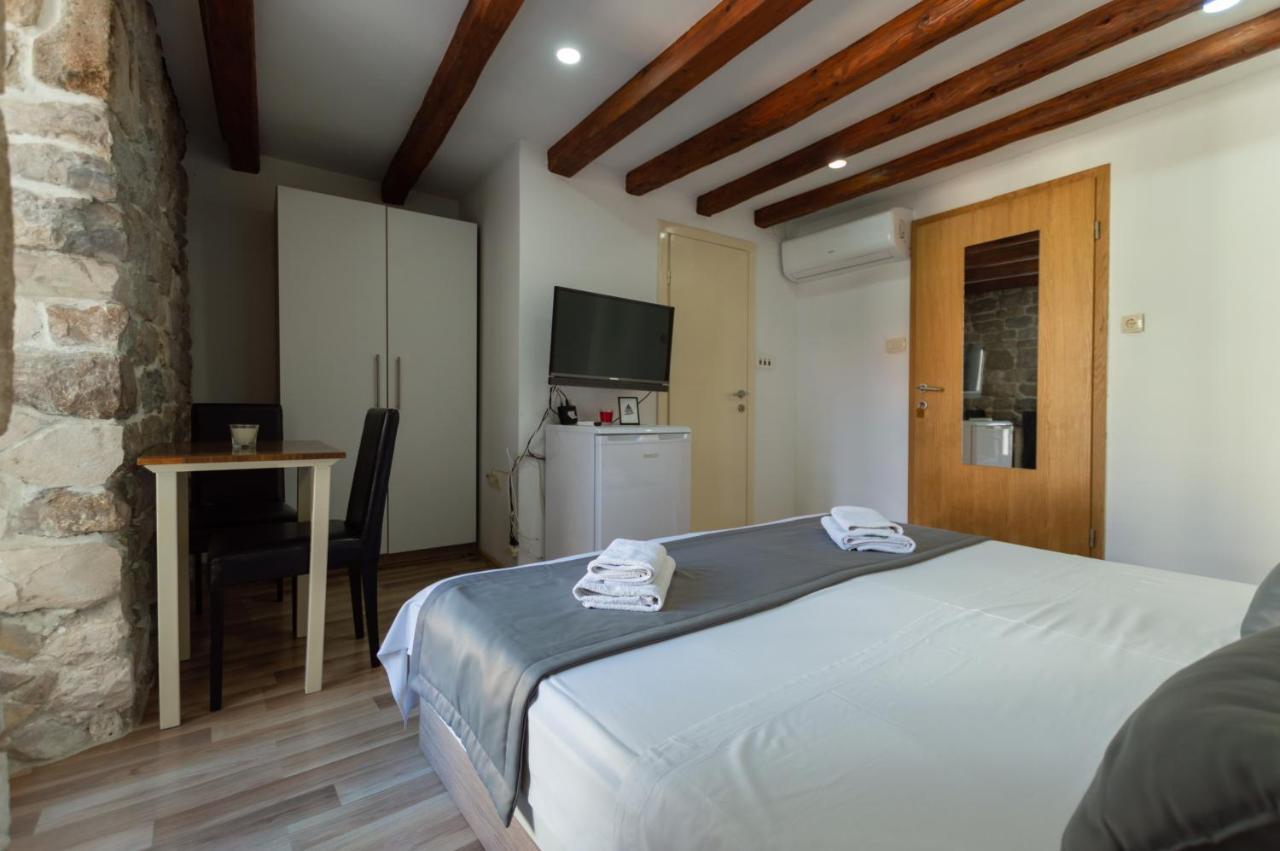 Camenno Apartments-The Heart Of Diocletian'S Palace-Open All Winter! Split Exterior photo