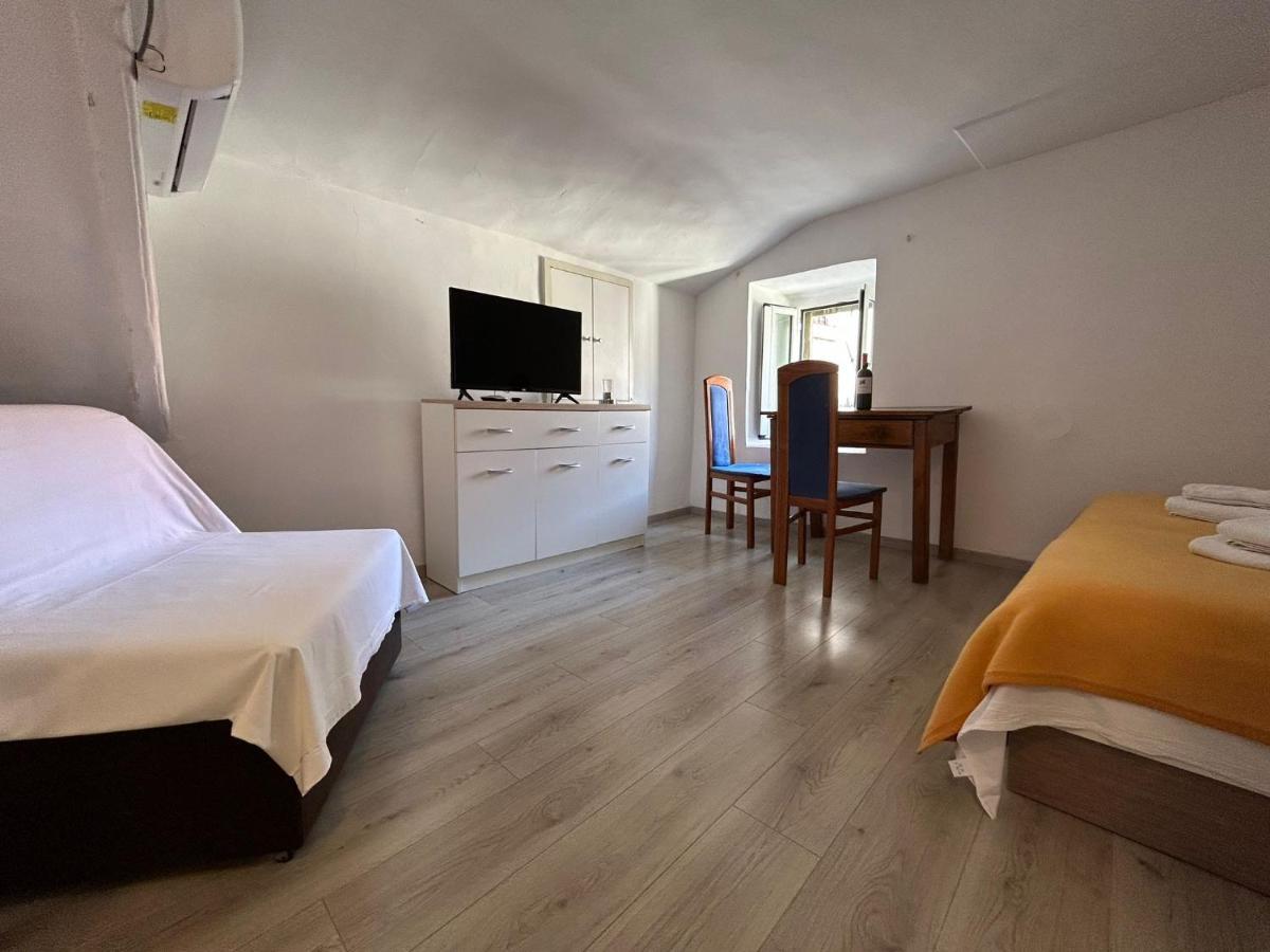 Camenno Apartments-The Heart Of Diocletian'S Palace-Open All Winter! Split Exterior photo
